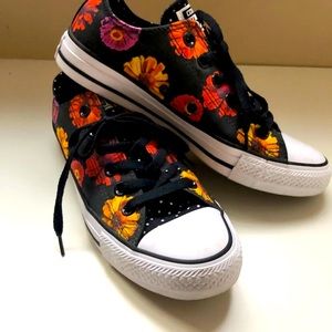 Converse women’s sneakers
